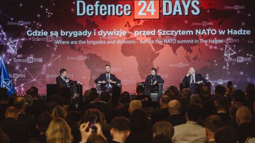 Дискуссия «Новые основы оборонной системы. ReArm Europe – шанс на военную независимость» с участием министров обороны Польши, Литвы и Хорватии во время конференции Defence 24 Days