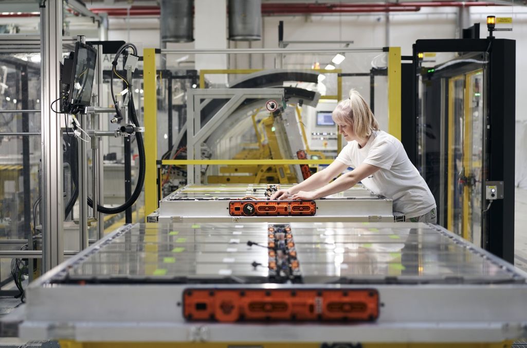 Produkcja baterii do samochodów elektrycznych w zakładzie Skody w Mlada Boleslav (fot. Skoda)