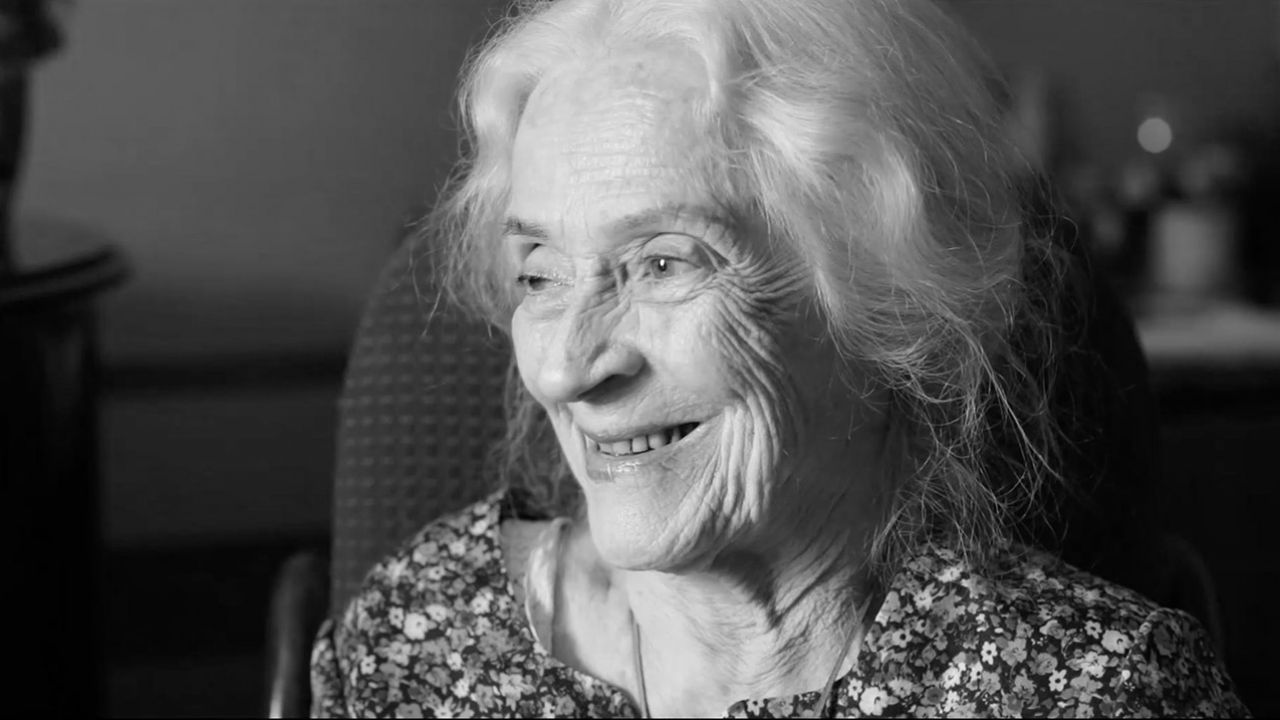 Zofia Bielewicz miała 93 lata (fot. FB/Teatr Kochanowskiego w Opolu) Zofia Bielewicz miała 93 lata (fot. FB/Teatr Kochanowskiego w Opolu)