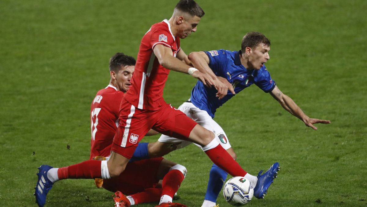 Jakub Moder, Jan Bednarek, Nicolo Barella (fot. Getty Images) Jakub Moder, Jan Bednarek, Nicolo Barella (fot. Getty Images)