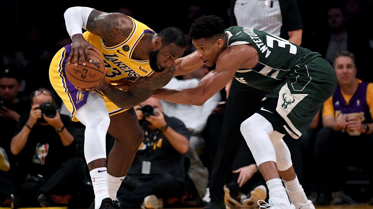 Eksperci przewidują, że o mistrzostwo NBA zagrają Los Angeles Lakers i Milwaukee Bucks (fot. Getty Images) Eksperci przewidują, że o mistrzostwo NBA zagrają Los Angeles Lakers i Milwaukee Bucks (fot. Getty Images)