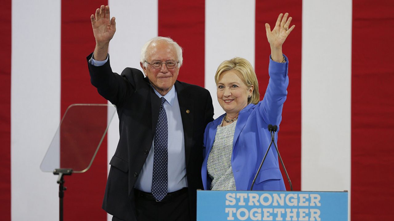Bernie Sanders publicznie poparł kandydaturę Hillary Clinton w wyborach prezydenckich w Stanach Zjednoczonych (fot. Anadolu Agency/Getty Images)