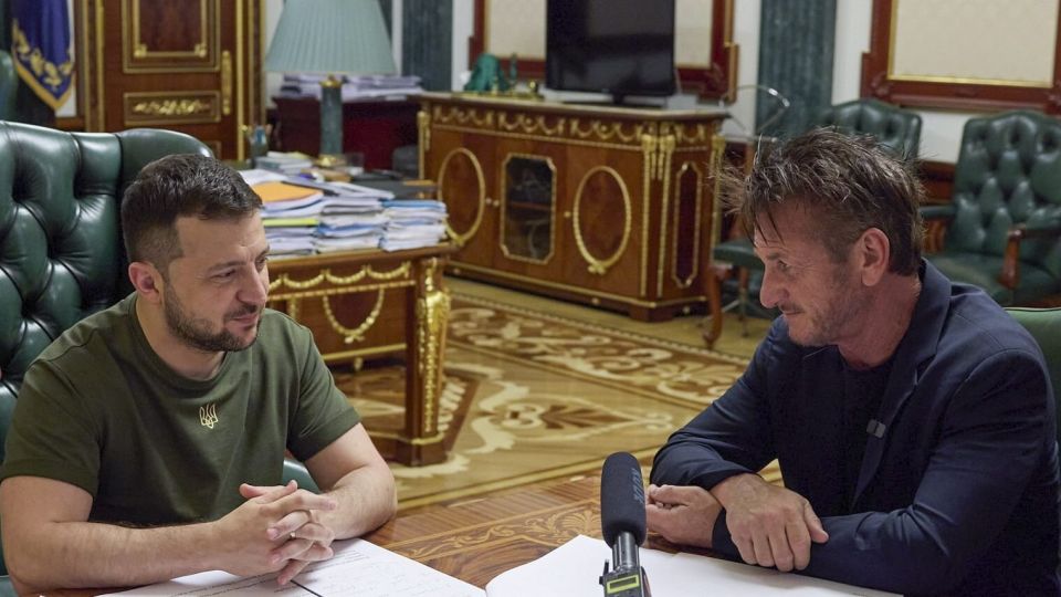 Hollywood star Sean Penn returns to Kyiv, meets President Zelenskyy