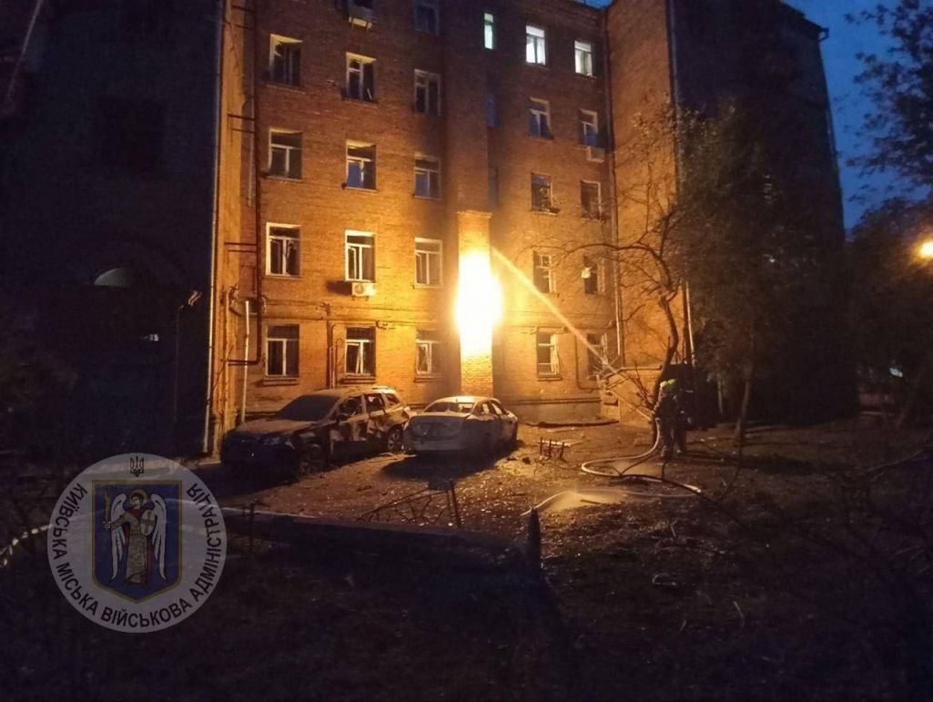 Пажар у жылым доме ў Кіеве: аскепкі дрона пашкодзілі газавую трубу. Кіеў, Украіна. 26 верасня 2024 года. Фота: КМВА / Telegram
