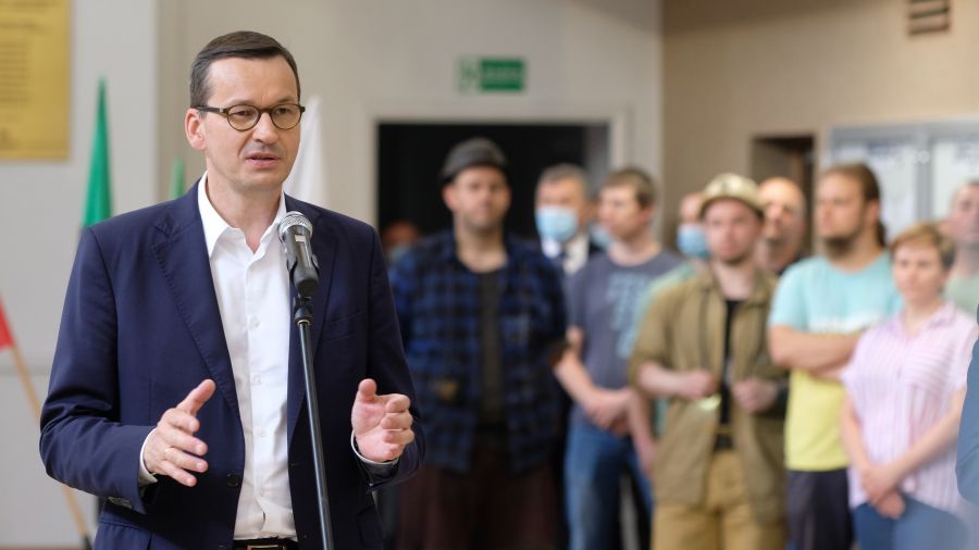 Premier Mateusz Morawiecki odwiedził bytomską kopalnię Bobrek. Fot. PAP/Andrzej Grygiel
