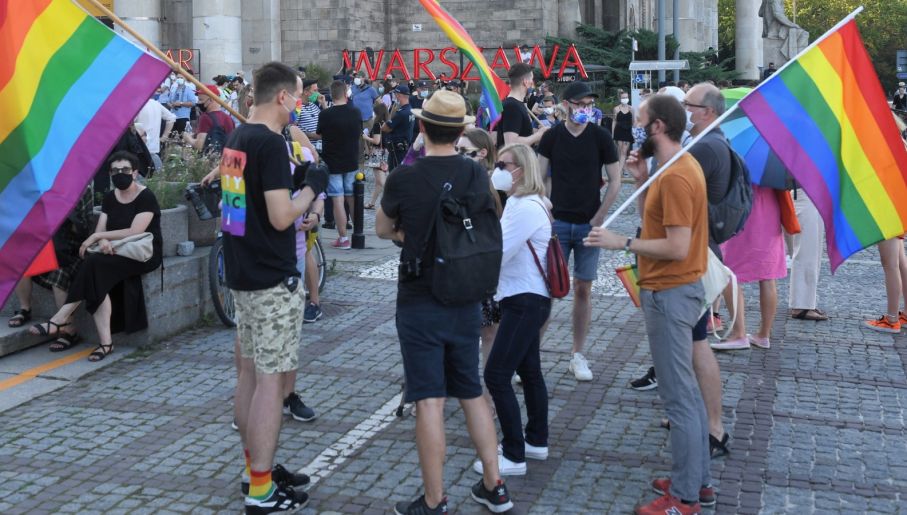 Warszawa Protest W Obronie Margot Policja Zatrzymani Opuscili Komendy Kilkadziesiat Osob Z Zarzutami Wieszwiecej Tvp Info
