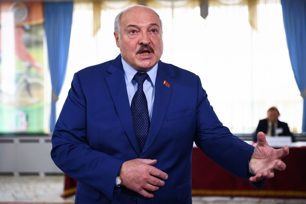Аляксандр Лукашэнка пасля галасавання на рэферэндуме. Менск, Беларусь. 27 лютага 2022 года. (Фота: Пётр Кавалёў / TASS / Forum)