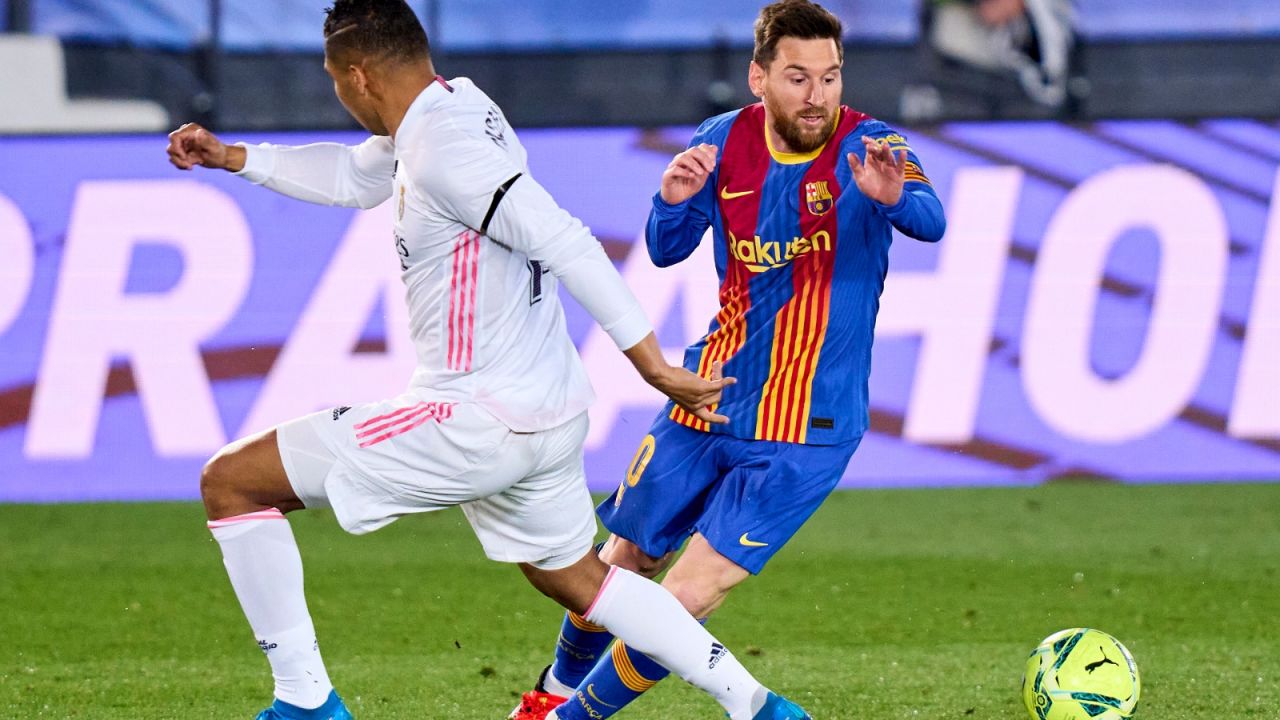 Casemiro (L) i Lionel Messi (fot. Getty)