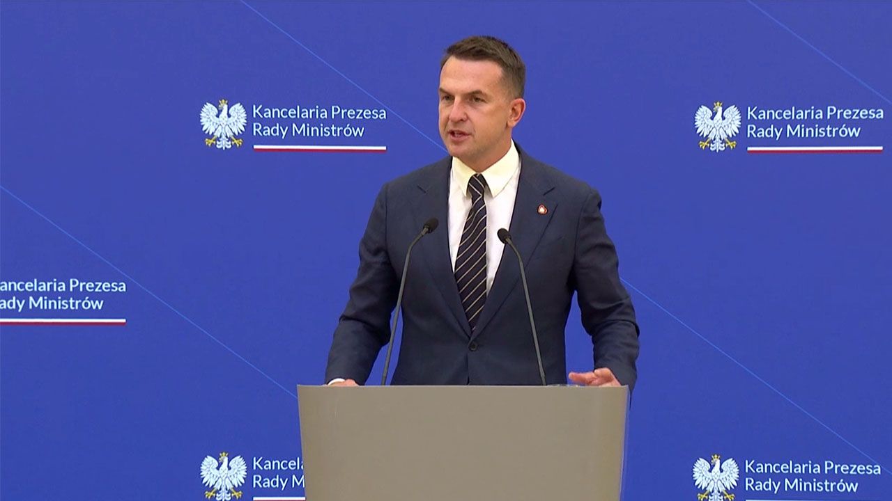 Rzecznik rządu Adam Szłapka w ostrych słowach skomentował decyzję prezydenta Andrzeja Dudy o ułaskawieniu Roberta Bąkiewicza.  &ndash; Pan prezydent na koniec swojej prezydentury, kt&oacute;ra...