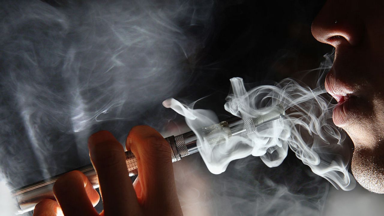 E-papieros (fot. Dan Kitwood/Getty Images)