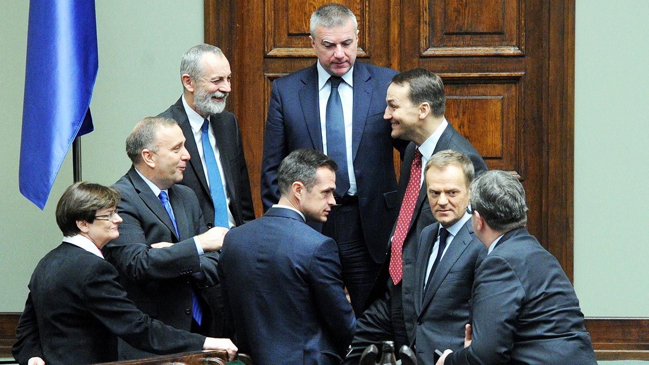 Slawomir Nowak Kulisy Sledztwa Cba I Ujawnione Pieniadze W Skrytkach Jak Politycy Po Bronili Bylego Ministra Transportu Co Mowil Borys Budka Bartlomiej Sienkiewicz Czy Michal Boni Wieszwiecej Tvp Info
