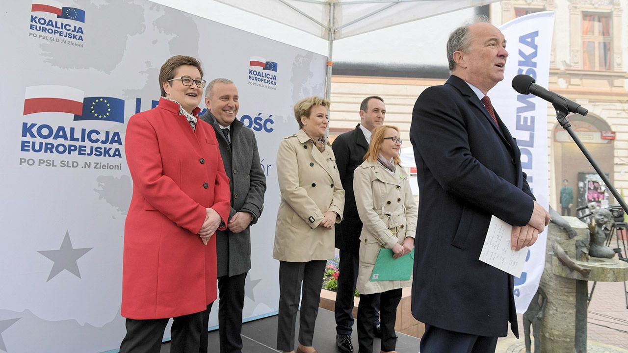 W filmie w humorystyczny sposób zestawiono wypowiedzi polityków Koalicji Europejskiej (fot. PAP/Grzegorz Michałowski) W filmie w humorystyczny sposób zestawiono wypowiedzi polityków Koalicji Europejskiej (fot. PAP/Grzegorz Michałowski)