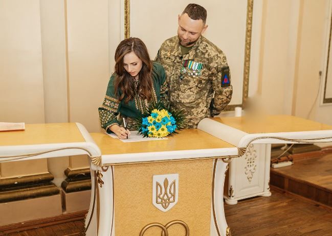 Маргарыта Ляўчук і Руслан Карнійка бяруць шлюб. (Фота: margarita.levchuk.official / Instagram)