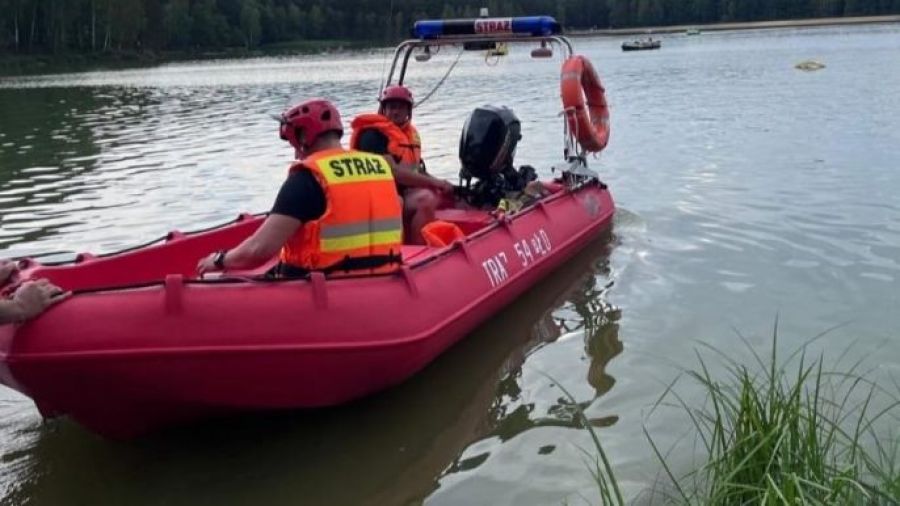 Wpadł do wody. Rozpoczęto resuscytację (fot. KP PSP Ostrzeszów zdj. ilust.)