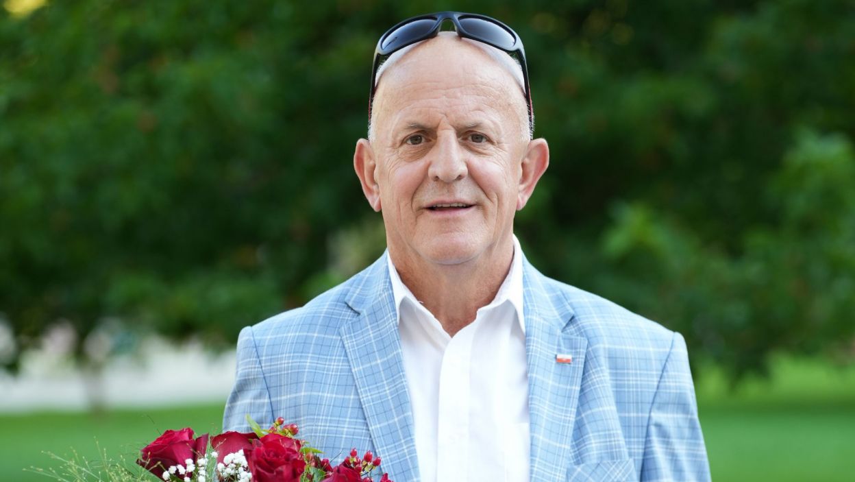 Podczas przejażdżki kobieta wyjawiła swojemu partnerowi, że ma wobec niego konkretne plany: „Krynica nas złączyła, to będzie nasze miasto. Pamiętasz ten plac, gdzie się poznaliśmy? To była pierwsza randka, podczas której trzymałam Cię za rękę”. Fot. TVP