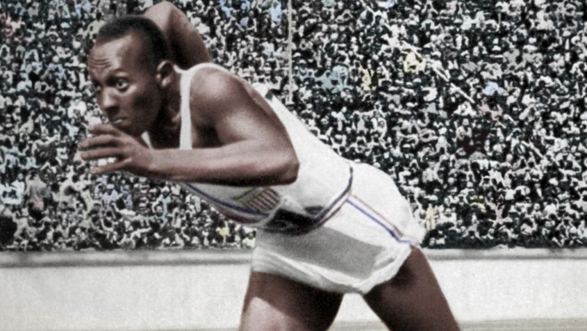 Jesse Owens na Olympiastadion (fot. Getty Images)