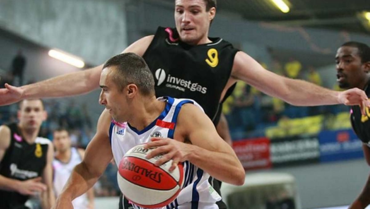 Andrzej Pluta tym razem nie wygrał konkursu trójek (fot. PAP/Piotr Piotrowski)