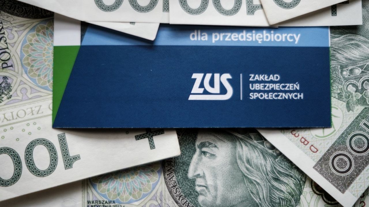 W ramach Tarczy 5.0 prowadzący firmy mogą wnioskować także o świadczenie postojowe (fot. Shutterstock/Grabowski Foto) W ramach Tarczy 5.0 prowadzący firmy mogą wnioskować także o świadczenie postojowe (fot. Shutterstock/Grabowski Foto)