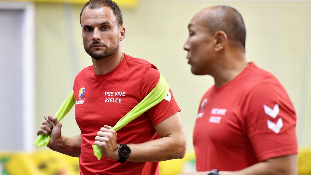 Uros Zorman (L) od lipca 2018 pełni rolę asystenta Tałanta Dujszebajewa (P) w PGE VIVE Kielce (fot. PAP/Piotr Polak) Uros Zorman (L) od lipca 2018 pełni rolę asystenta Tałanta Dujszebajewa (P) w PGE VIVE Kielce (fot. PAP/Piotr Polak)