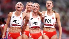 "Aniołki Matusińskiego" po zdobyciu srebra (fot. Getty)