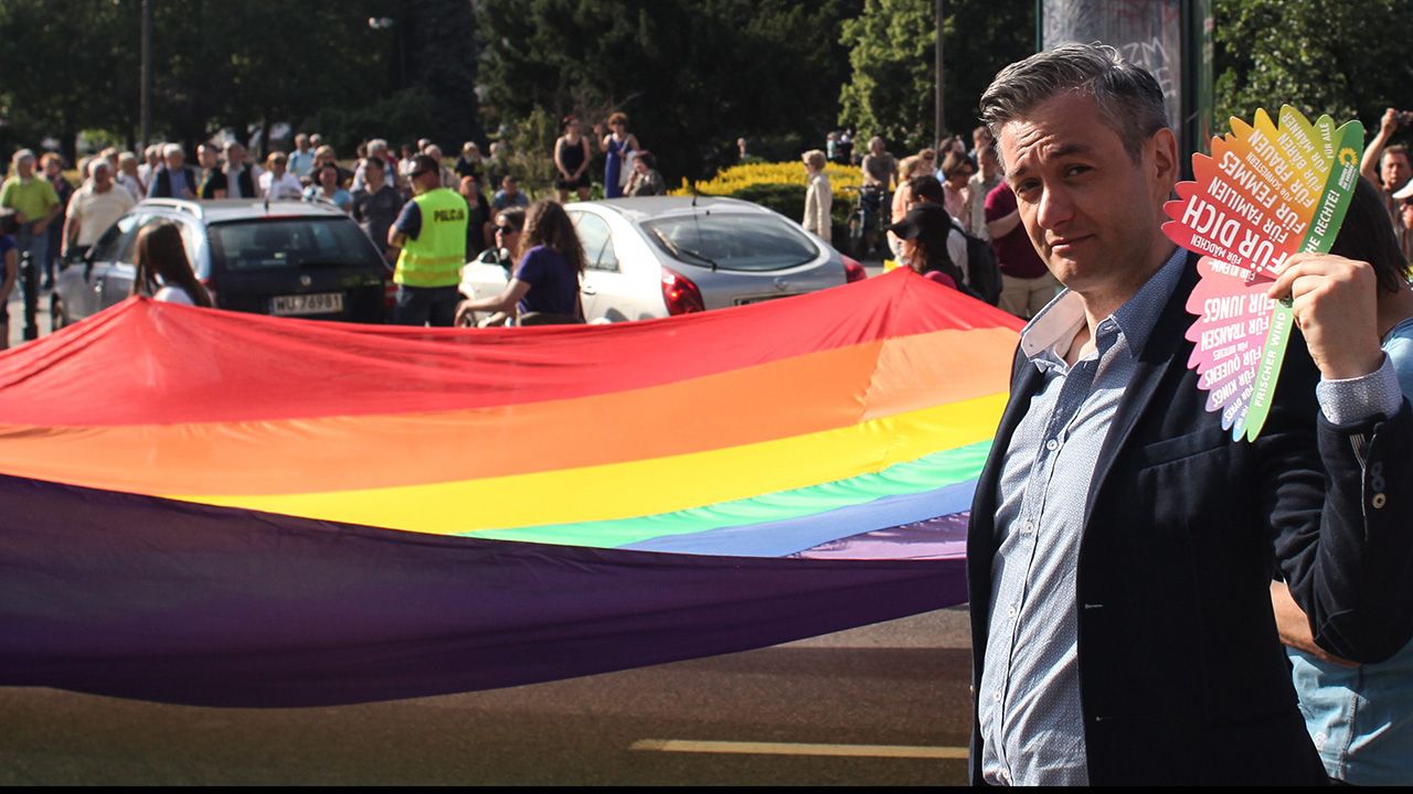 Lider Wiosny Robert Biedroń o karcie LGBT, podpisanej przez prezydenta Warszawy (fot. arch. PAP/Jakub Kamiński)