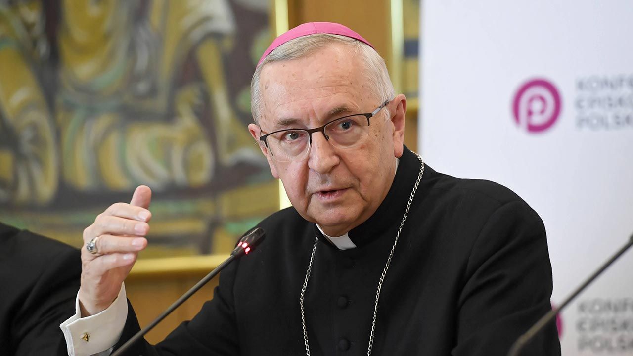 Abp Stanisław Gądecki wyraził smutek z powodu śmierci Polaka w Plymouth (fot. PAP/Piotr Nowak) Abp Stanisław Gądecki wyraził smutek z powodu śmierci Polaka w Plymouth (fot. PAP/Piotr Nowak)