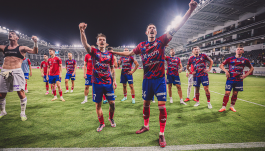 Raków Częstochowa pokonał Aris Limassol (fot. 400mm.pl/Jakub Ziemianin)