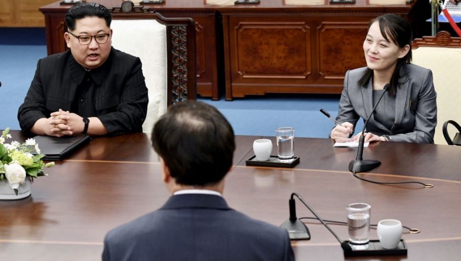 Kim Jo Dzong jest blisko ze swoim bratem (fot. Pool/Getty Images)