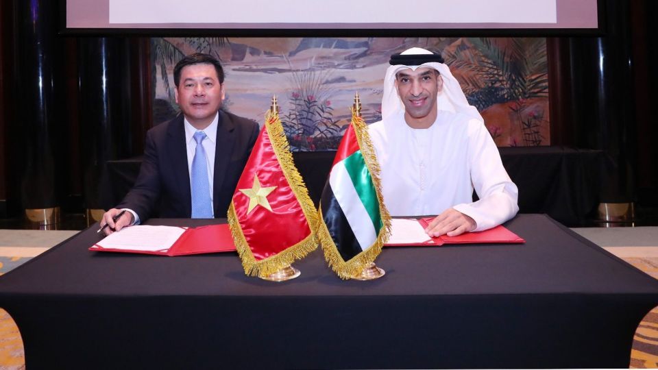 الإمارات تتفق مع فيتنام لبدء محادثات حول شراكة “إمكانات هائلة”