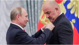 Stanisław Czerczesow z orderem od Władimira Putina (fot. Getty).