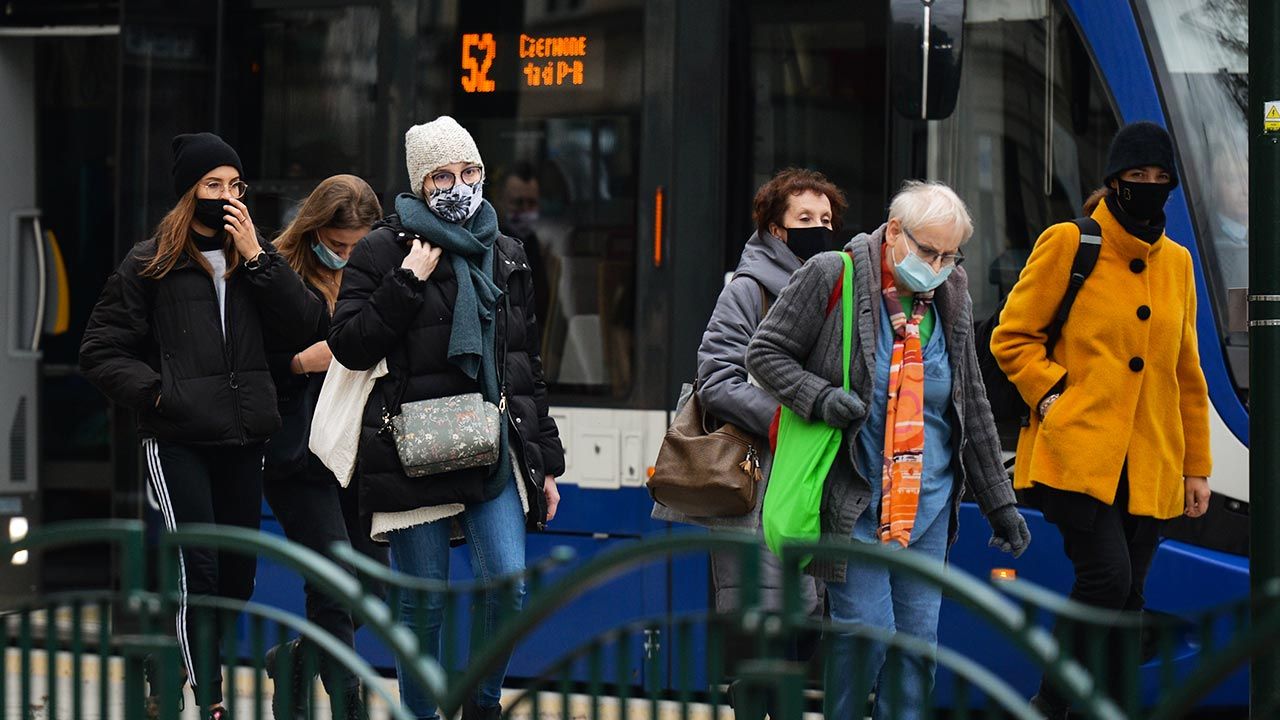 Badanie ponad 90 mln tweetów wykonane przy pomocy sztucznej inteligencji (fot. Artur Widak/NurPhoto via Getty Images) Badanie ponad 90 mln tweetów wykonane przy pomocy sztucznej inteligencji (fot. Artur Widak/NurPhoto via Getty Images)