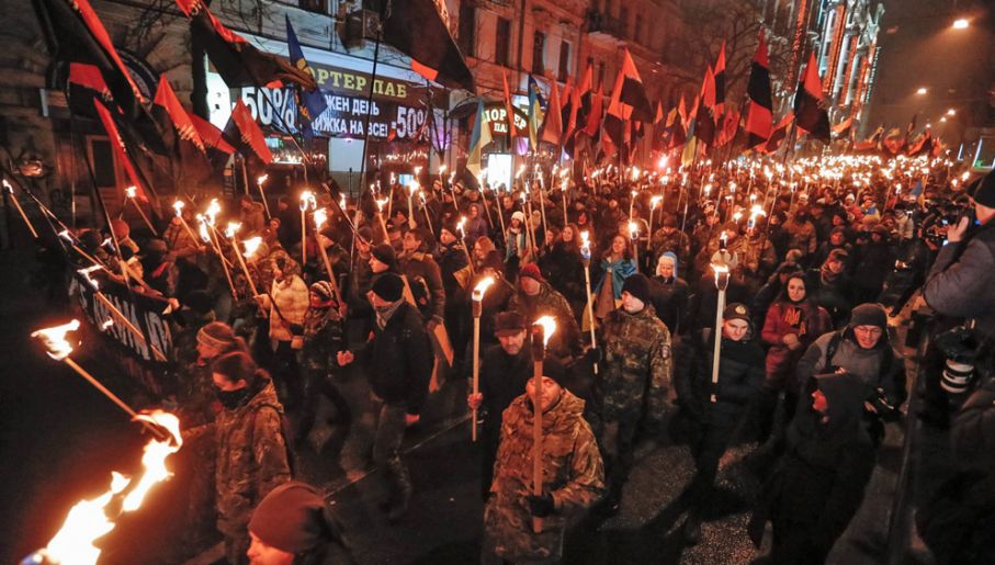 Marsz w Kijowie. 106. rocznica urodzin Stepana Bandery (fot. PAP/EPA/ROMAN PILIPEY)