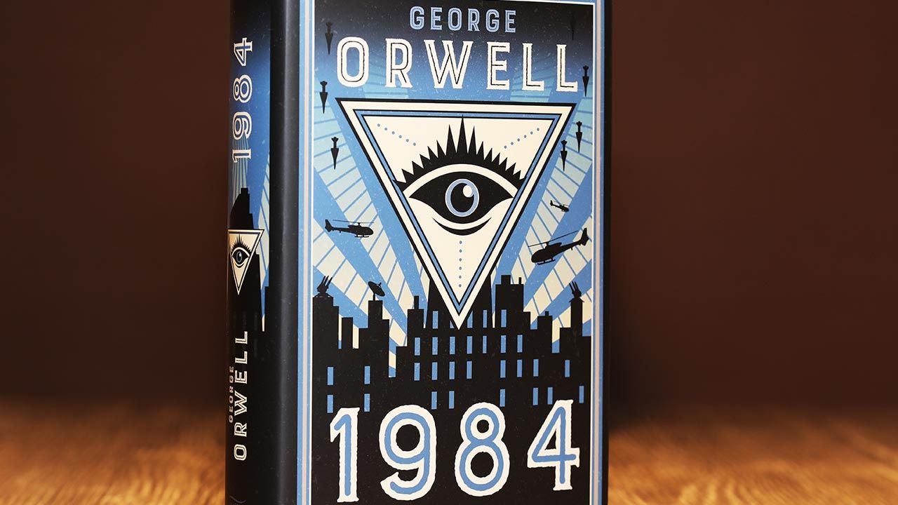 Książka Georga Orwella zakazana na Białorusi (fot. Shutterstock)