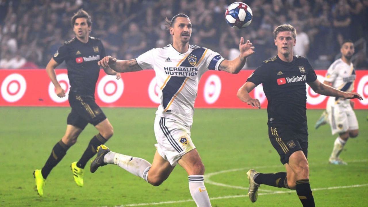 Zlatan Ibrahimović autorem najpiękniejszej bramki 25-lecia