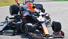 Max Verstappen i Lewis Hamilton zderzyli się w trakcie wyścigu o Grand Prix Włoch Formuły 1 (fot. Getty)