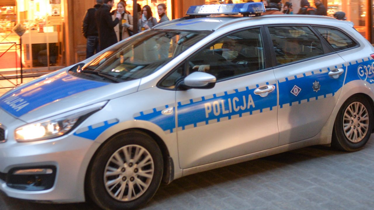 Mława. Kobieta straciła duże pieniądze (fot. Artur Widak/NurPhoto via Getty Images) Mława. Kobieta straciła duże pieniądze (fot. Artur Widak/NurPhoto via Getty Images)