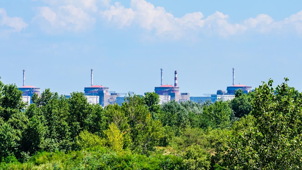 Elektrownia atomowa w Zaporożu została zajęta przez Rosjan (fot. Shutterstock)