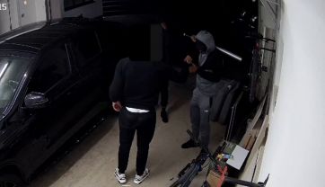 Gabriel z Arsenalu został zaatakowany we własnym garażu (fot. SNTV)