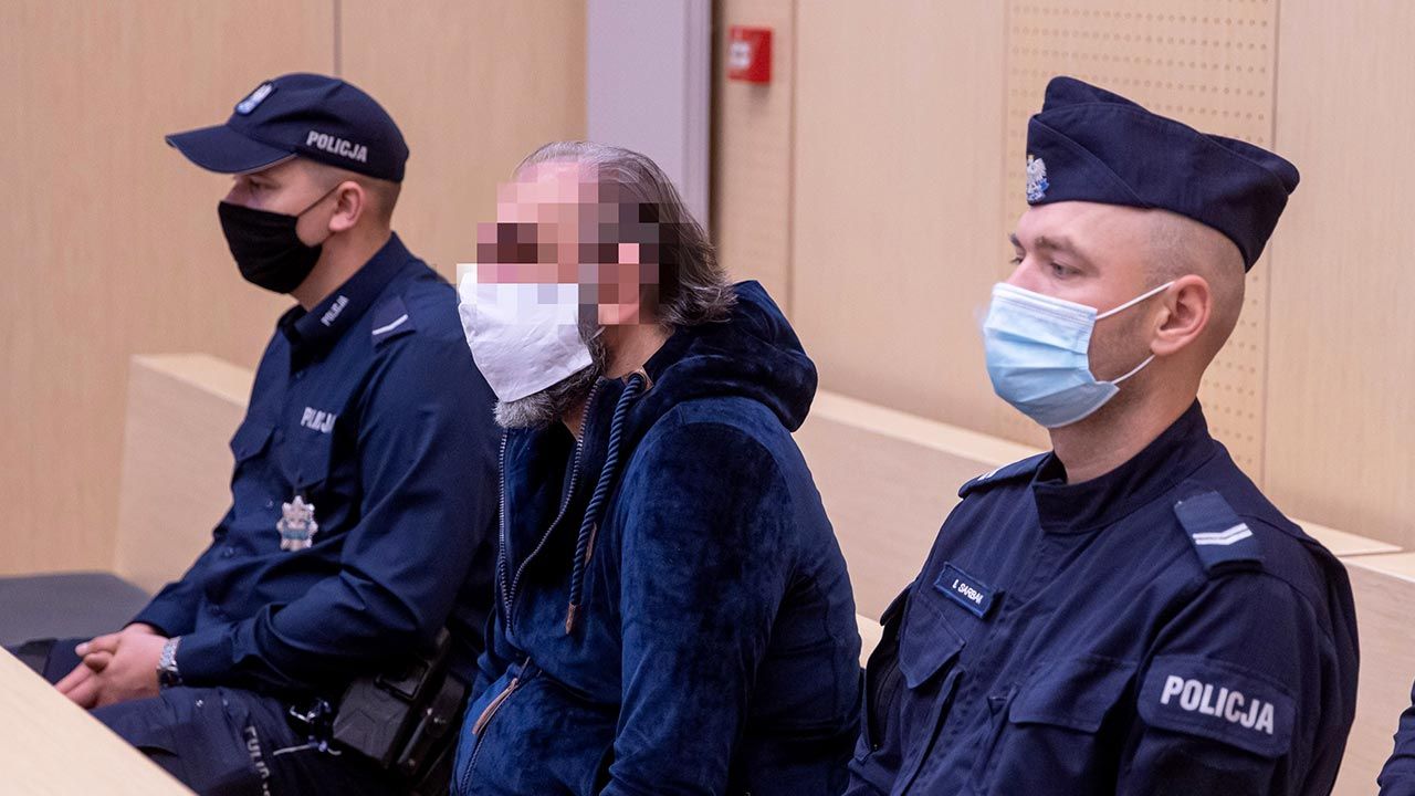 Mężczyzna miał wprowadzać obywateli innych państw w błąd co do tożsamości (fot. PAP/Paweł Jaskółka) Mężczyzna miał wprowadzać obywateli innych państw w błąd co do tożsamości (fot. PAP/Paweł Jaskółka)
