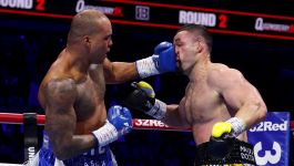 W październiku Joseph Parker (z prawej) przegrał przez techniczny nokaut w 11. rundzie z Fabio Wardleyem (fot. Getty Images)