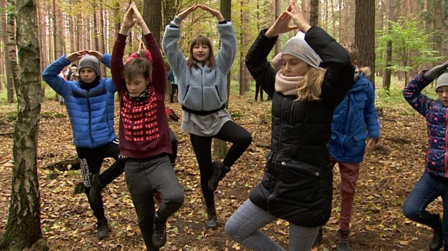 Grupę 40 Uczniów Klas ósmych Zapytano Jaki Sport Chcieliby Trenować Takie lekcje chcieliby mieć częściej. Uczniowie skosztowali leśnej edukacji
