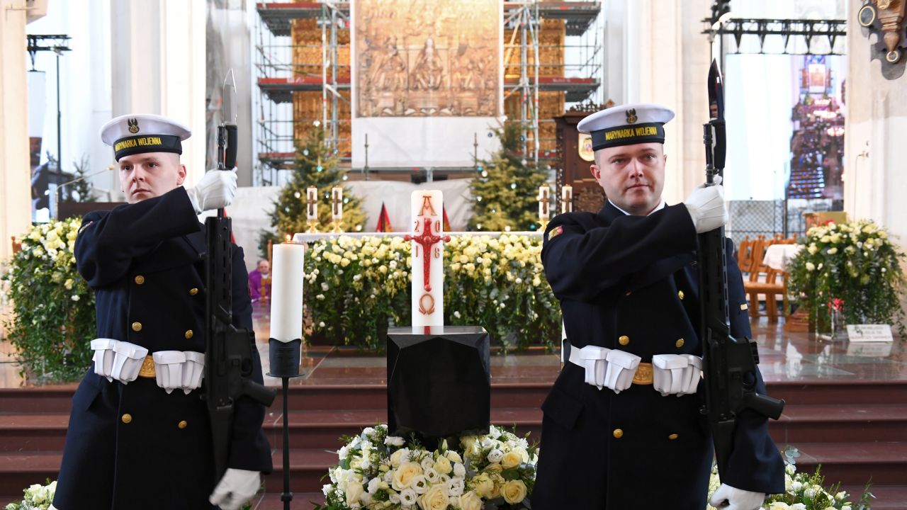 W sobotę odbył się pogrzeb prezydenta Gdańska Pawła Adamowicza (fot. PAP/Adam Warżawa) W sobotę odbył się pogrzeb prezydenta Gdańska Pawła Adamowicza (fot. PAP/Adam Warżawa)