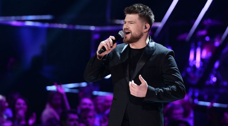 Zwycięzca 9. edycji „The Voice of Poland” – Marcin Sójka – zaprezentuje utwór „Dalej” (fot. J. Bogacz/TVP)