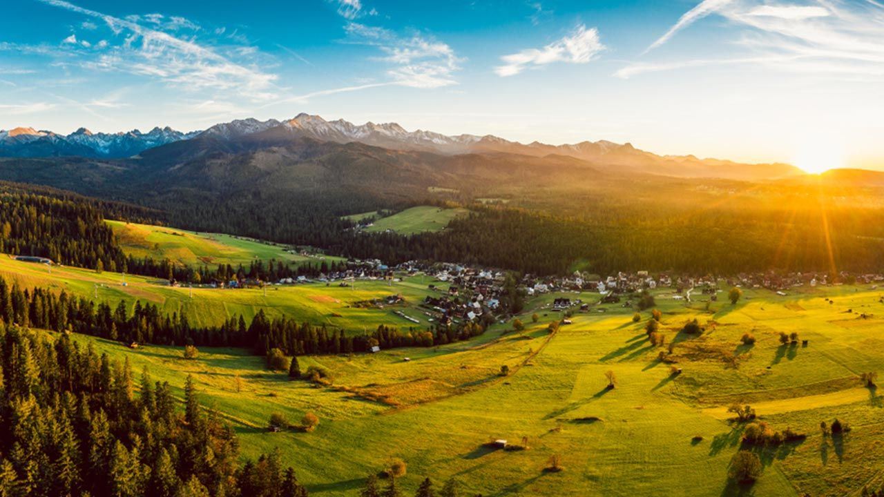 Temperatura maksymalna w dzień na południowym zachodzie ma dojść do 24 stopni (fot. Shutterstock/Jakub Barzycki) Temperatura maksymalna w dzień na południowym zachodzie ma dojść do 24 stopni (fot. Shutterstock/Jakub Barzycki)