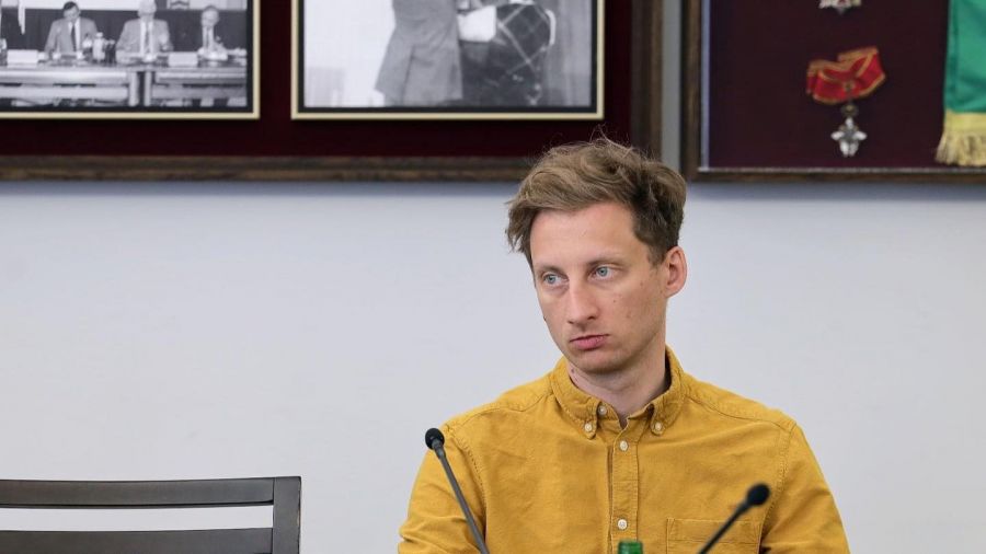 Powstała petycja ws. odwołania posła Sterczewskiego (fot. Franek Sterczewski/Facebook)