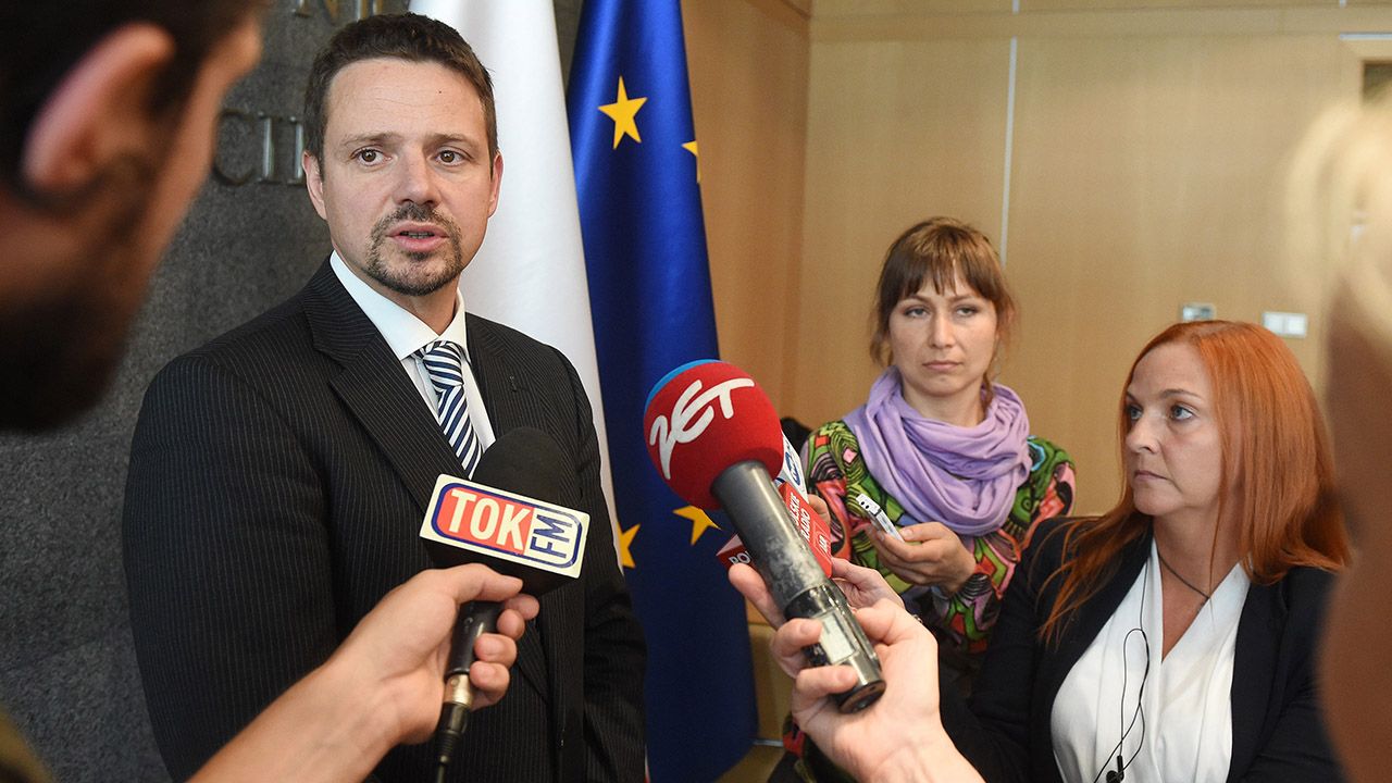 Rafał Trzaskowski jako wiceszef MSZ sprzeciwiał się wysyłaniu broni na Ukrainę (fot. arch.PAP/Radek Pietruszka) Rafał Trzaskowski jako wiceszef MSZ sprzeciwiał się wysyłaniu broni na Ukrainę (fot. arch.PAP/Radek Pietruszka)