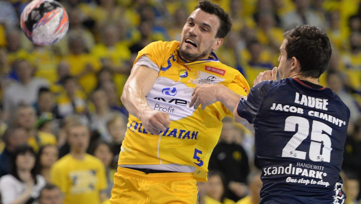 Michał Jurecki i Rasmus Lauge Schmidt (fot. PAP/Piotr Polak)