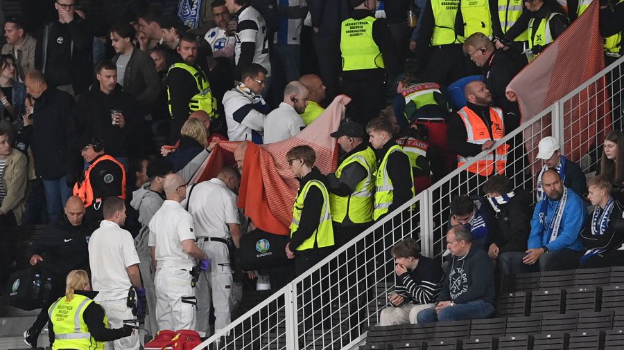 Mecz Polska-Finlandia został przerwany po tym, jak jeden z kibiców zasłabł na trybunach (fot. PAP/Piotr Nowak)