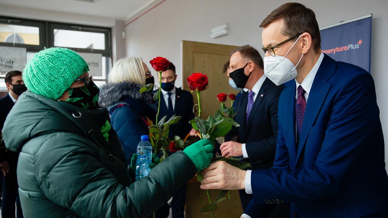 Mateusz Morawiecki złożył życzenia wszystkim Paniom (fot. Krystian Maj/KPRM) Mateusz Morawiecki złożył życzenia wszystkim Paniom (fot. Krystian Maj/KPRM)