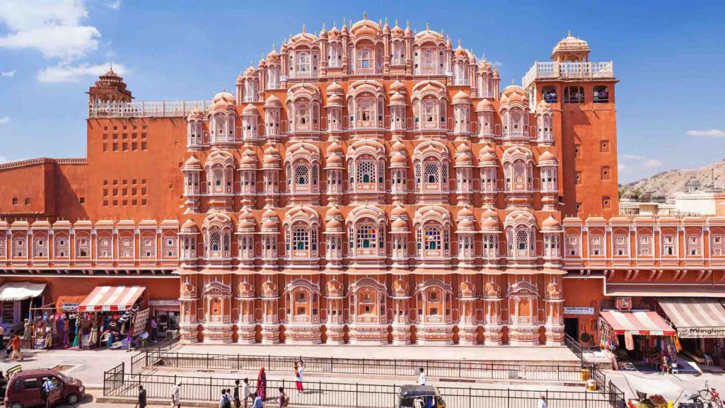 Pałac Hawa Mahal lub Pałac Wiatrów w Dżajpurze, Indie. Fot. saiko3p/ Shutterstock